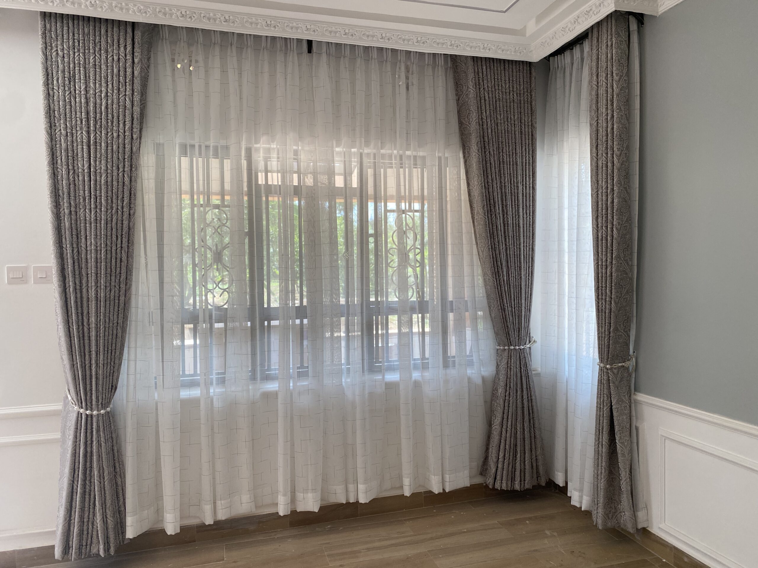 Floral Curtains - Image 3